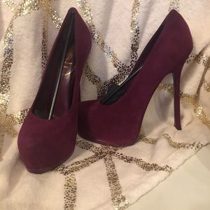 YSL 🌹Accepting offers!👠Authentic Tribtoo suede👠